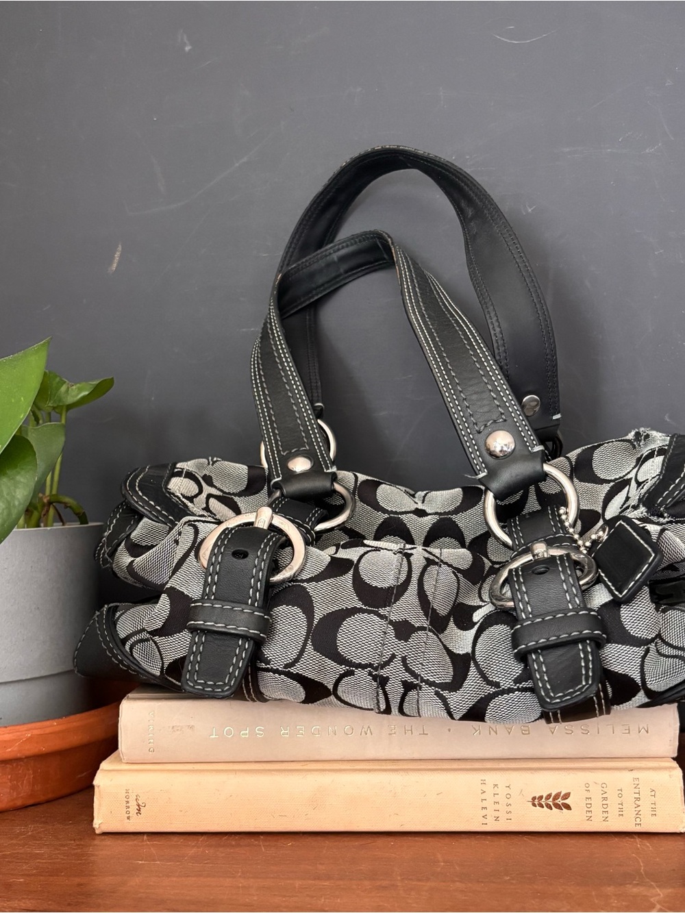 COACH Chelsea BLACK GRAY
Signature Jacquard Turn Lock
Duffel Satchel Bag.